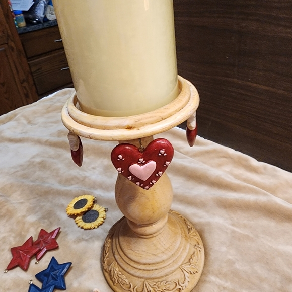 Wood candlestick w 24 pcs only - Picture 15 of 16